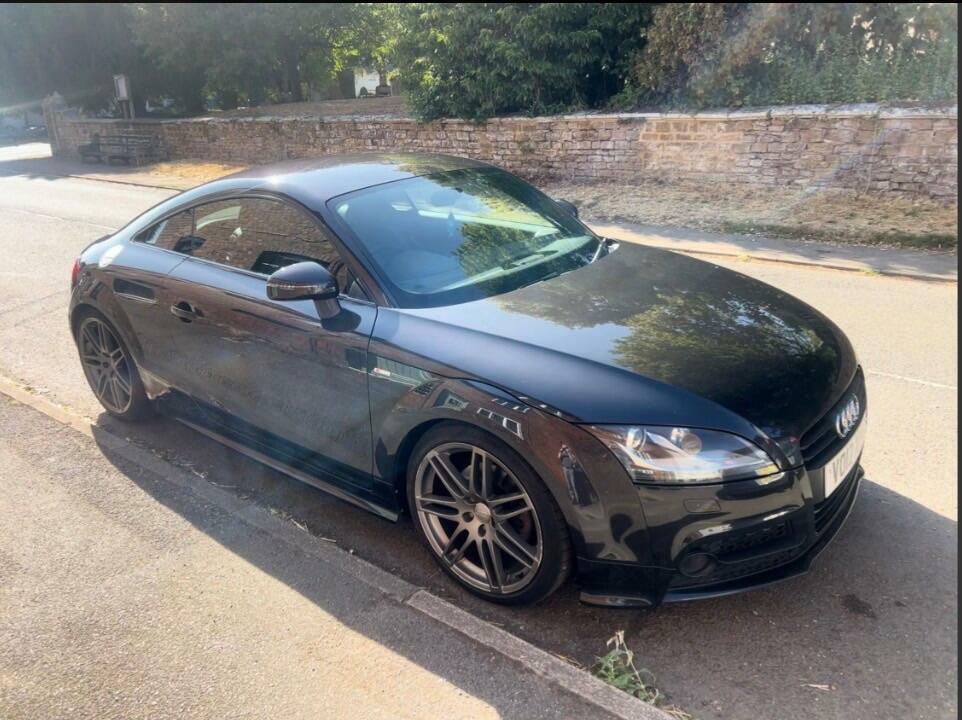 Audi TT Black Edition Grey