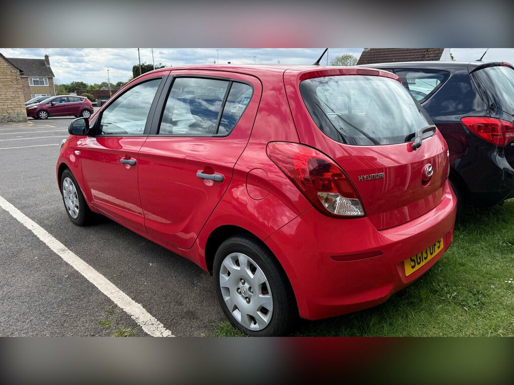 Hyundai I20 1.2 Classic Hatchback Euro 5 85 Red #5