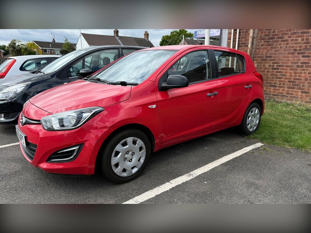 Hyundai I20 1.2 Classic Hatchback Euro 5 85 Red #4