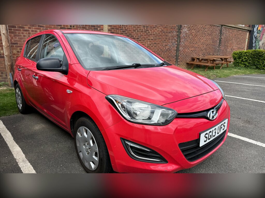 Hyundai I20 1.2 Classic Hatchback Euro 5 85 Red