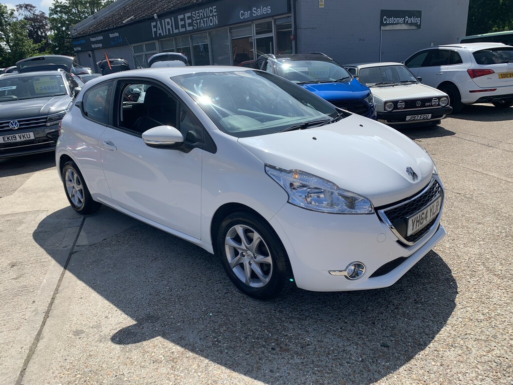 Peugeot 208 Hatchback 1.0 Vti Puretech Active 2014 White #2