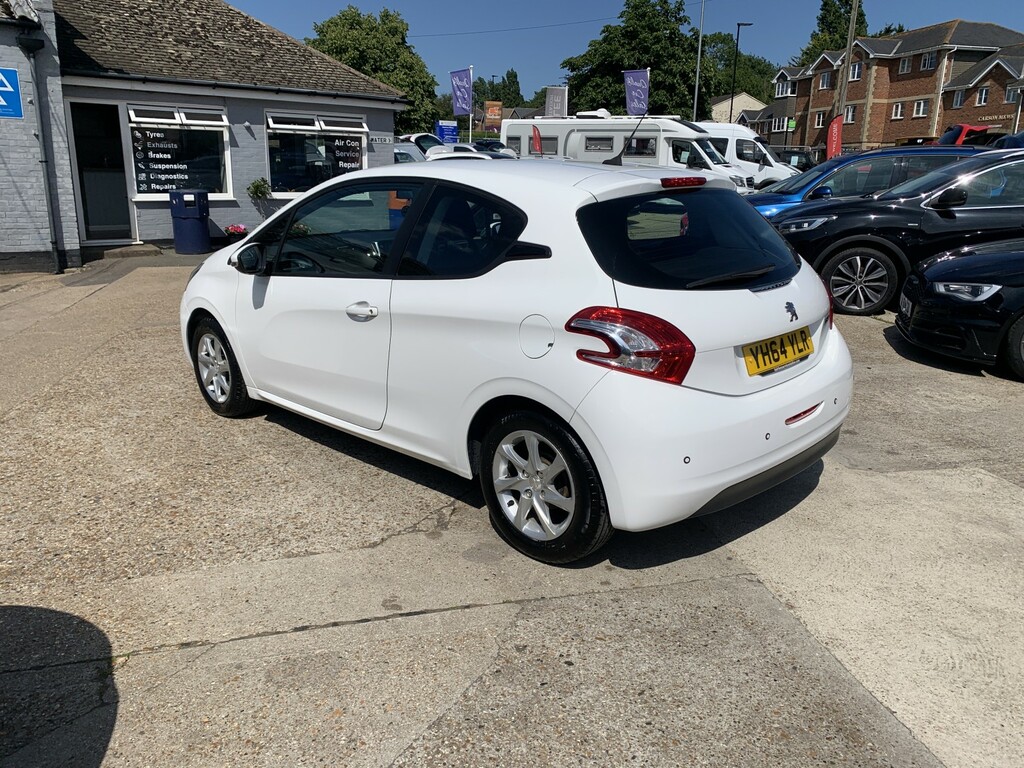 Peugeot 208 Hatchback 1.0 Vti Puretech Active 2014 White #6