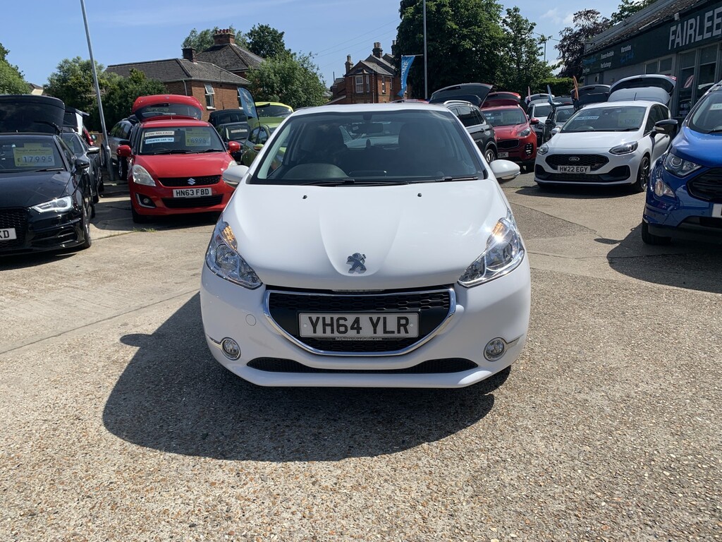 Peugeot 208 Hatchback 1.0 Vti Puretech Active 2014 White #3