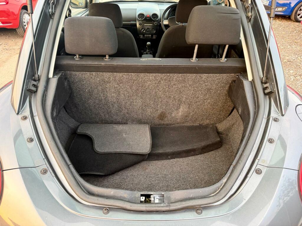 Volkswagen Beetle Hatchback White #41