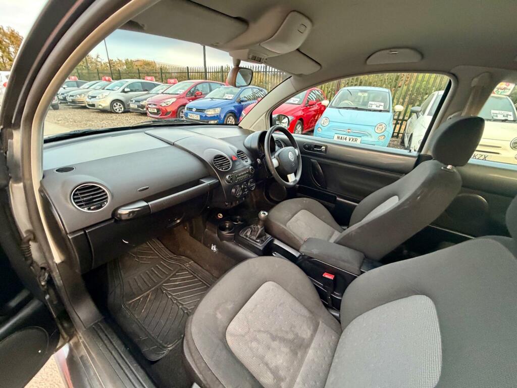Volkswagen Beetle Hatchback White #44
