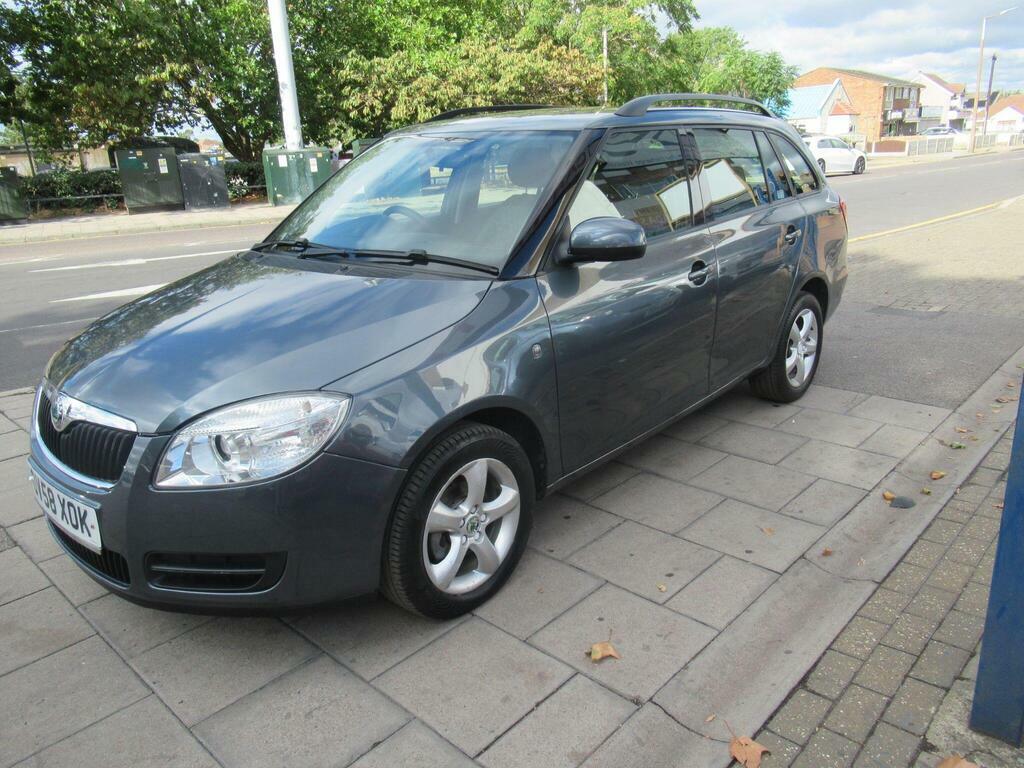 Skoda Fabia 1.6 16V 2 Tiptronic Grey #2