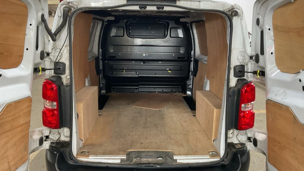 Peugeot Expert Professional Premium White #3