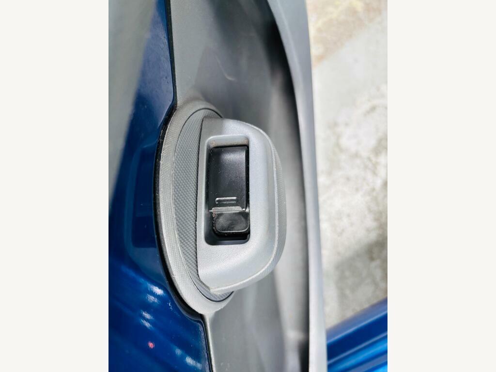 Toyota Aygo Hatchback  #13