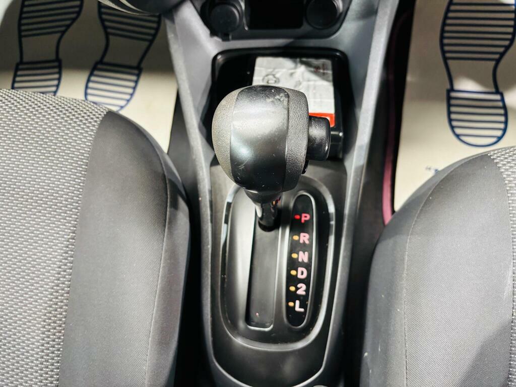 Kia RIO Hatchback Black #17