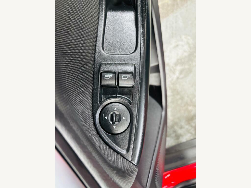 Ford Focus Hatchback Silver #15