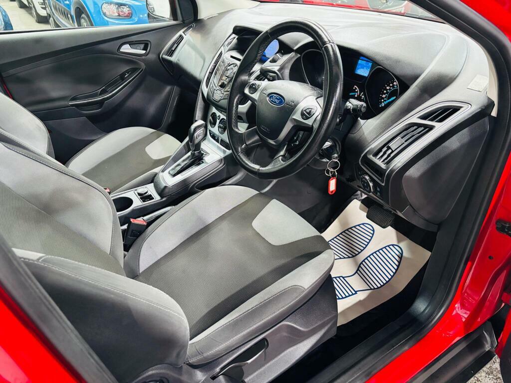 Ford Focus Hatchback Silver #9