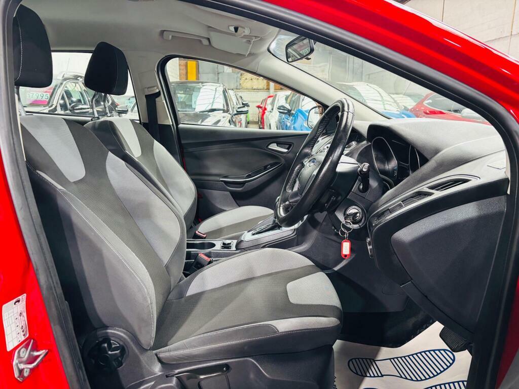 Ford Focus Hatchback Silver #11