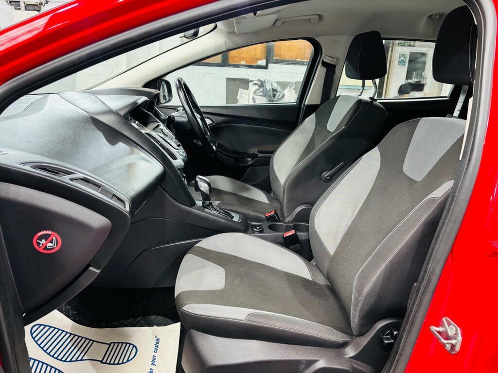 Ford Focus Hatchback Silver #13