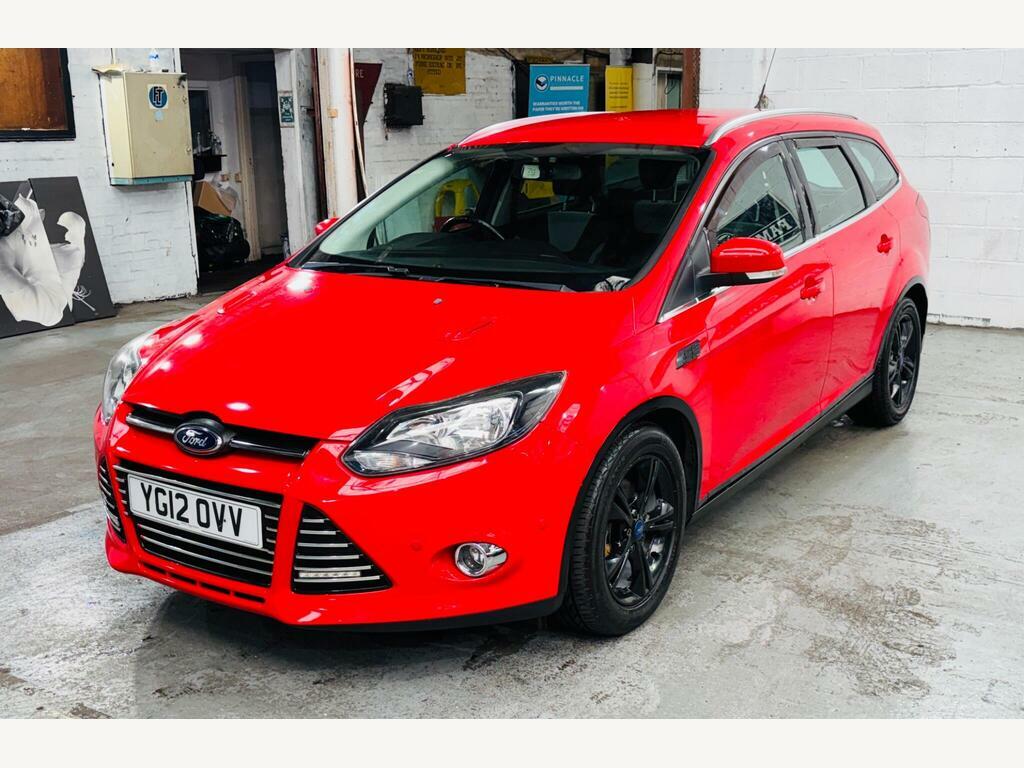 Ford Focus Hatchback Silver #3