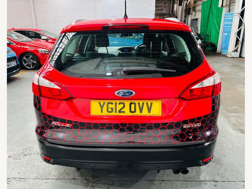 Ford Focus Hatchback Silver #5