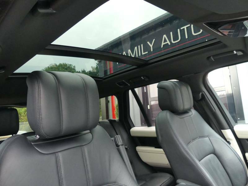 Land Rover Range Rover 3.0 Sdv6 Vogue Se Black #2