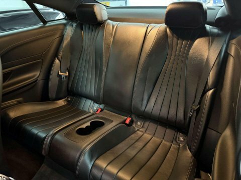 Mercedes-Benz E Class Automatic Black #32