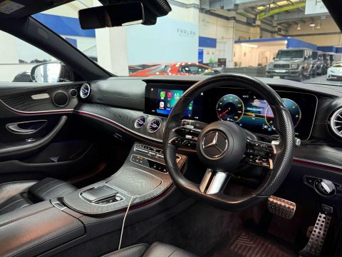 Mercedes-Benz E Class Automatic Black #24