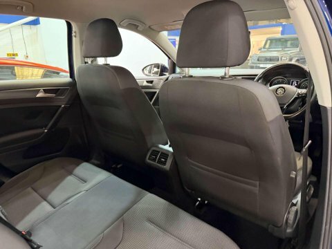 Volkswagen Golf Hatchback Red #31