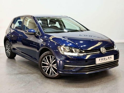 Volkswagen Golf Hatchback Red #7