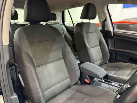 Volkswagen Golf Hatchback Red #6