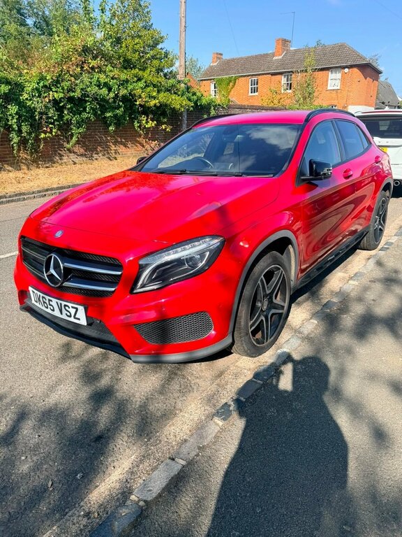 Mercedes-Benz GLA Class 2.1L Amg Line Red #2