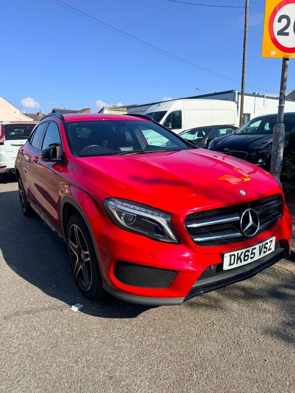 Mercedes-Benz GLA Class 2.1L Amg Line Red