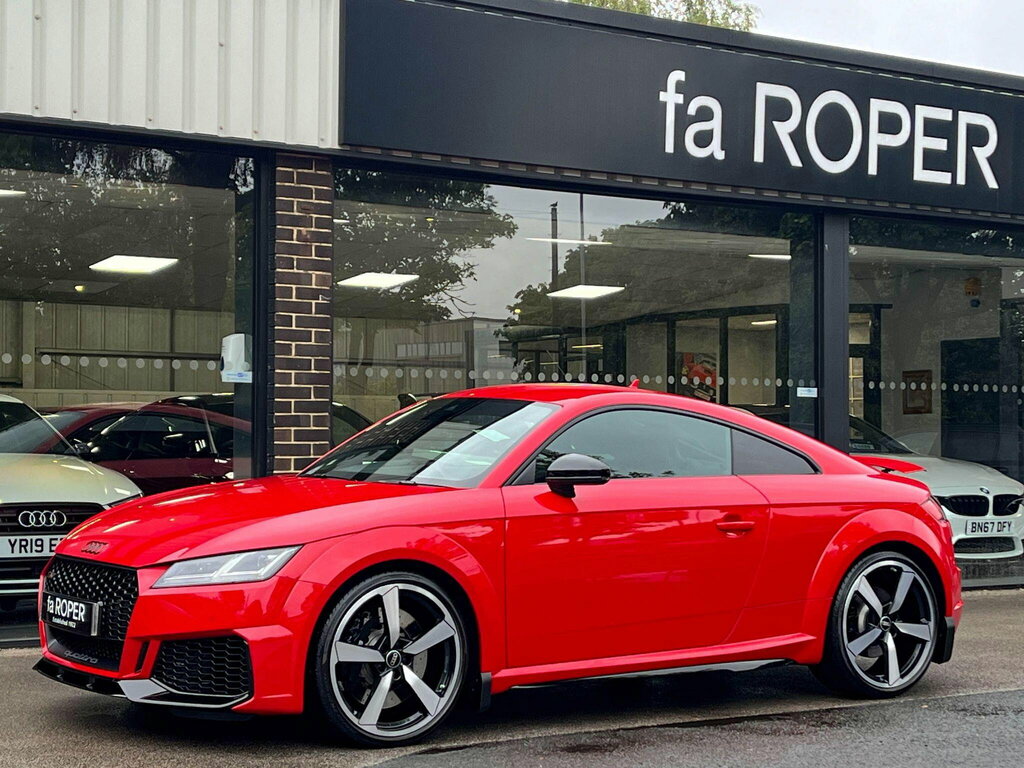 Audi TT RS Rs 2.5 Tfsi Vorsprung Quattro S Tronic 400Ps Red #2
