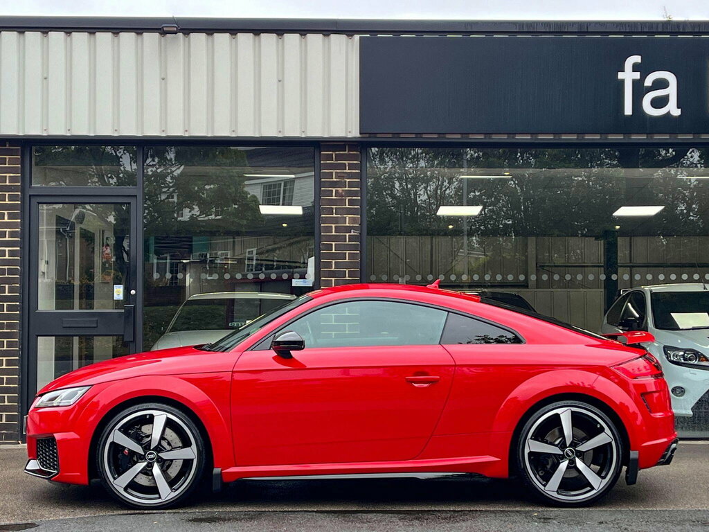 Audi TT RS Rs 2.5 Tfsi Vorsprung Quattro S Tronic 400Ps Red #3