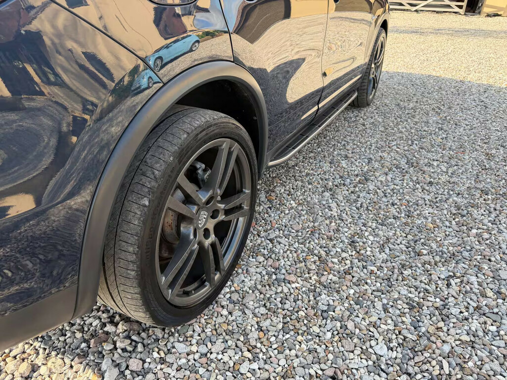 Porsche Cayenne  Silver #11