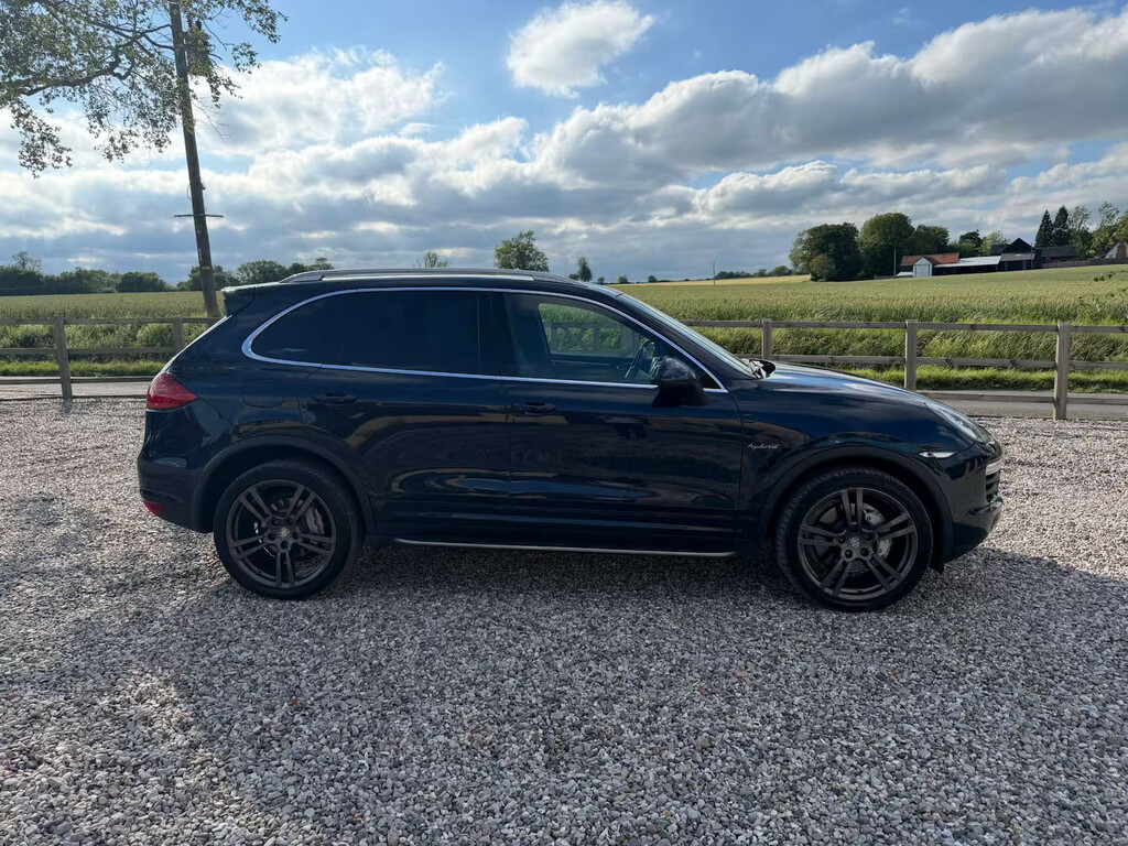 Porsche Cayenne S Hybrid Tiptronic S Estate Au Blue #4