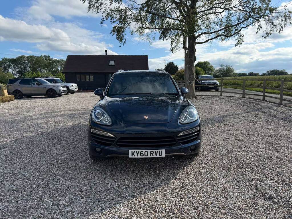 Porsche Cayenne  Silver #7
