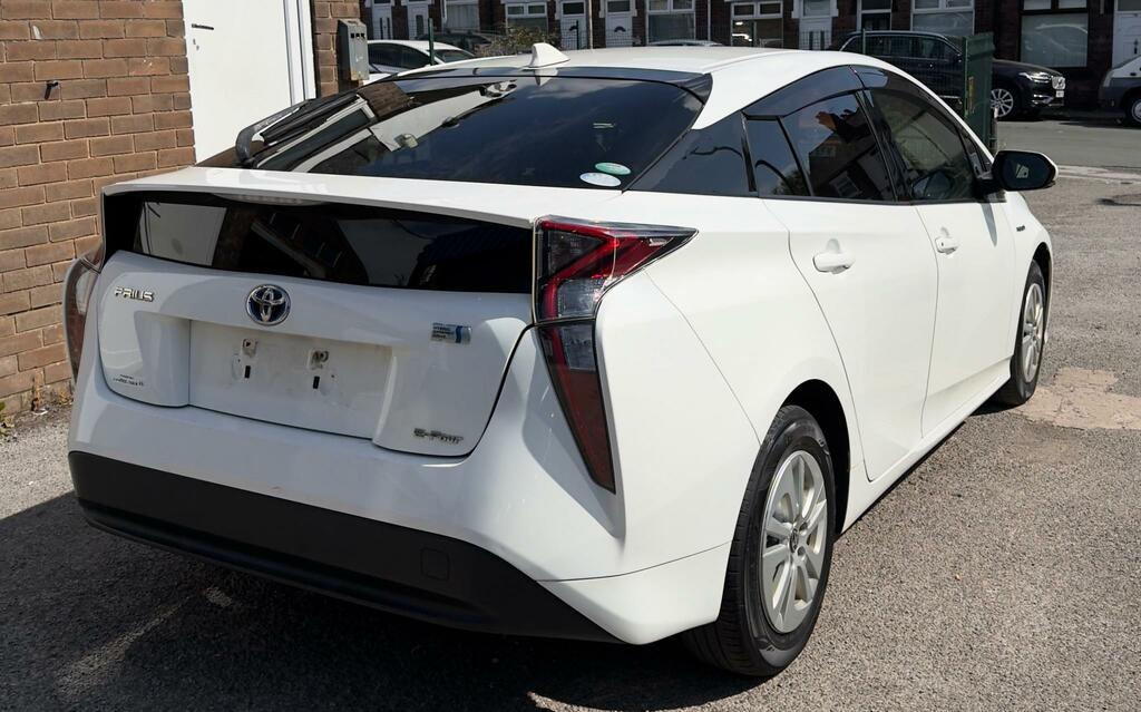 Toyota Prius 1.8 Vvt-h T4 Hatchback Hybrid Cvt Euro White #5