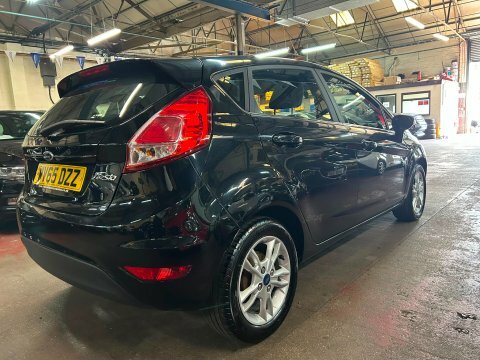 Ford Fiesta Zetec Black #6