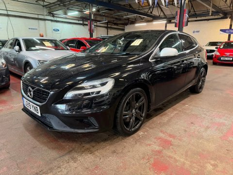 Volvo V40 T2 R-design Edition LE19YNB Black #3