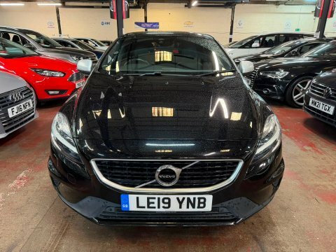 Volvo V40 T2 R-design Edition LE19YNB Black #2