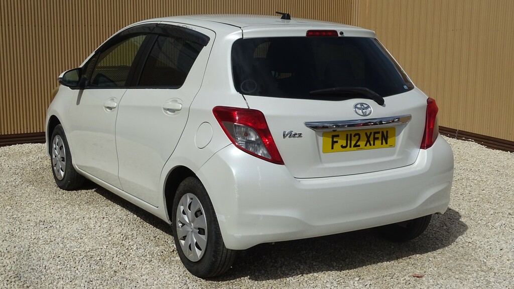 Toyota Yaris 1.3 Vvt-i Sr Grey #12