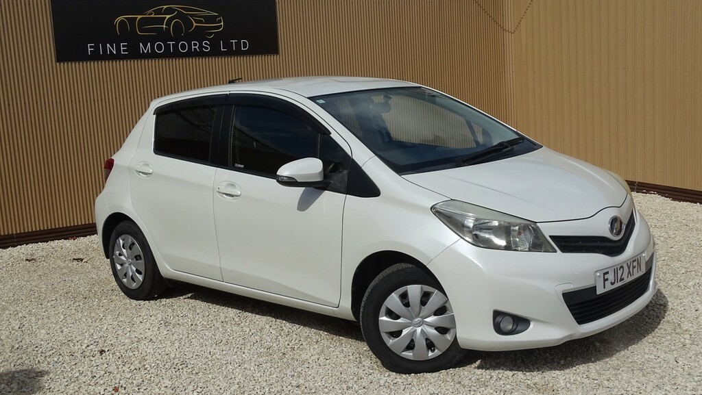 Toyota Yaris 1.3 Dual Vvt-i Icon White #4
