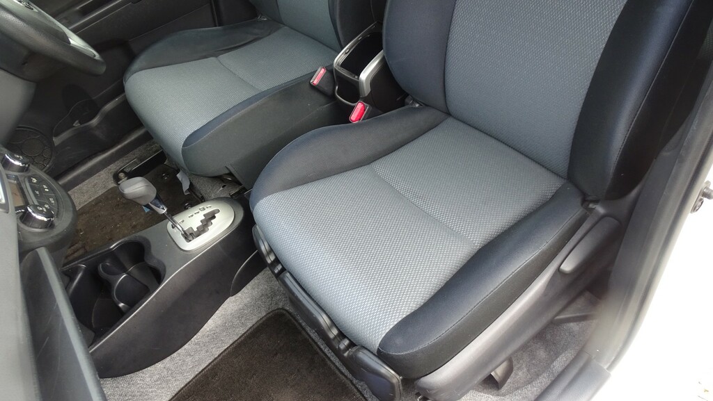Toyota Yaris 1.3 Vvt-i Sr Grey #29