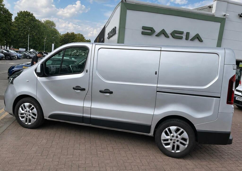 Renault Trafic 2.0 Dci Energy 28 Sport Edc Swb Standard Roof Euro Silver #4