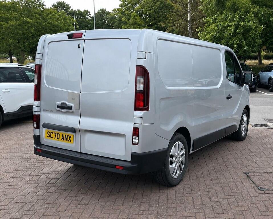 Renault Trafic 2.0 Dci Energy 28 Sport Edc Swb Standard Roof Euro Silver #6