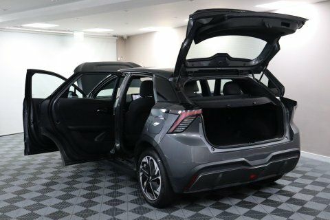 MG MG4 Hatchback Red #17