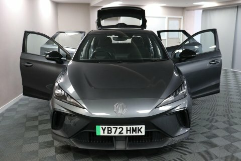 MG MG4 Hatchback Red #6