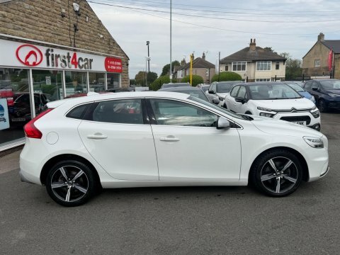 Volvo V40 2018 18 T2 PL18OJA White #4