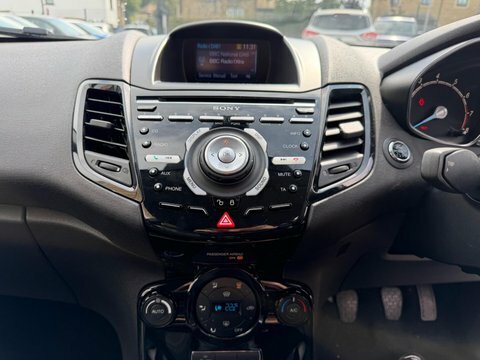 Ford Fiesta 1.6 T Ecoboost St-3 2015 White #12