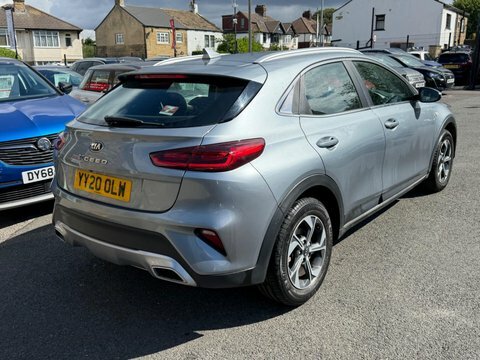 Kia Xceed 2020 20 2 Silver #4
