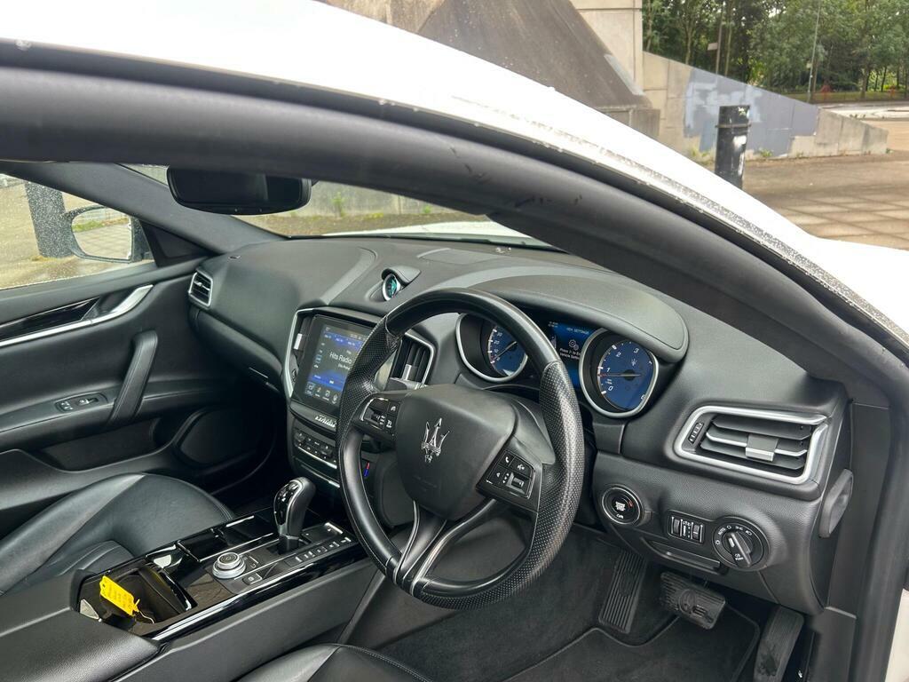 Maserati Ghibli 3L Null Grey #16