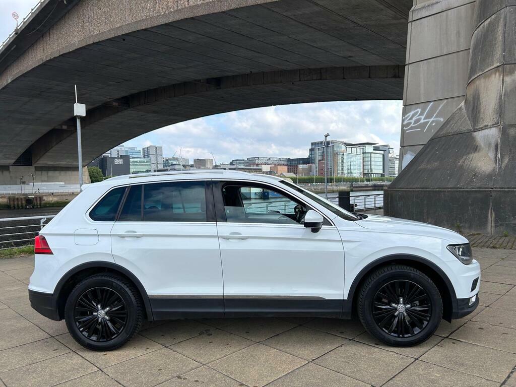 Volkswagen Tiguan 2.0 Tdi Bluemotion Tech Se Navigation Euro 6 S S White
