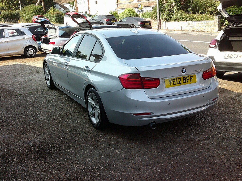 BMW 3 Series Saloon 2.0 320D Efficient Dynamics 2012 YE12BFF Silver #4