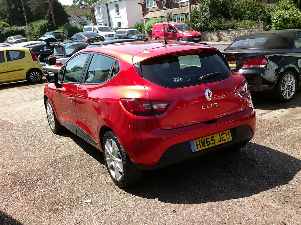 Renault Clio Hatchback 1.2 Play 1.2 16V 75 2015 HW65JEU Red #4